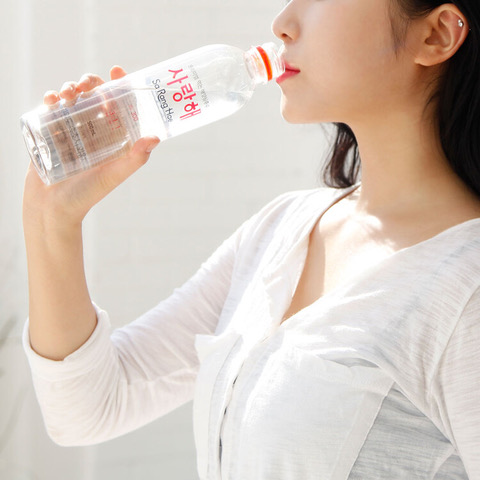 健康飲水：選擇適合自己的進口礦泉水